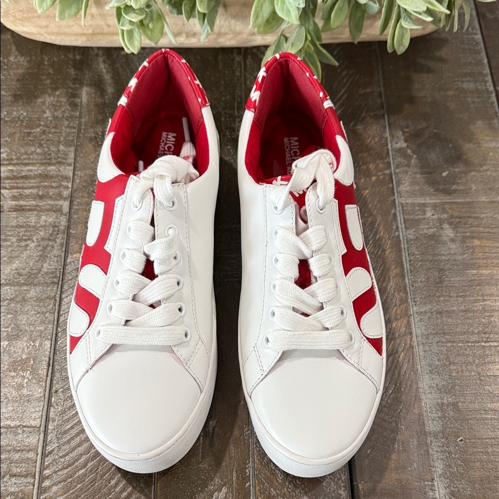 NWT Michael Kors Poppy Graphic Logo Leather Sneakers - White/Red - Size 7 1/2 - Picture 2 of 15